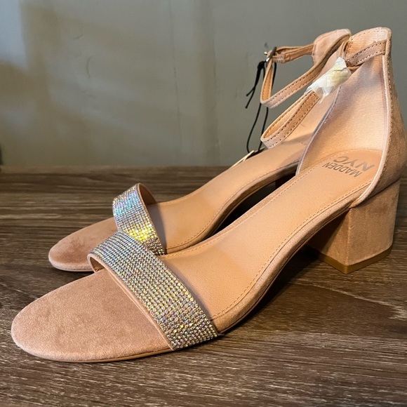 NWT tan/sparkly low heels by Madden NYC - Picture 1 of 15